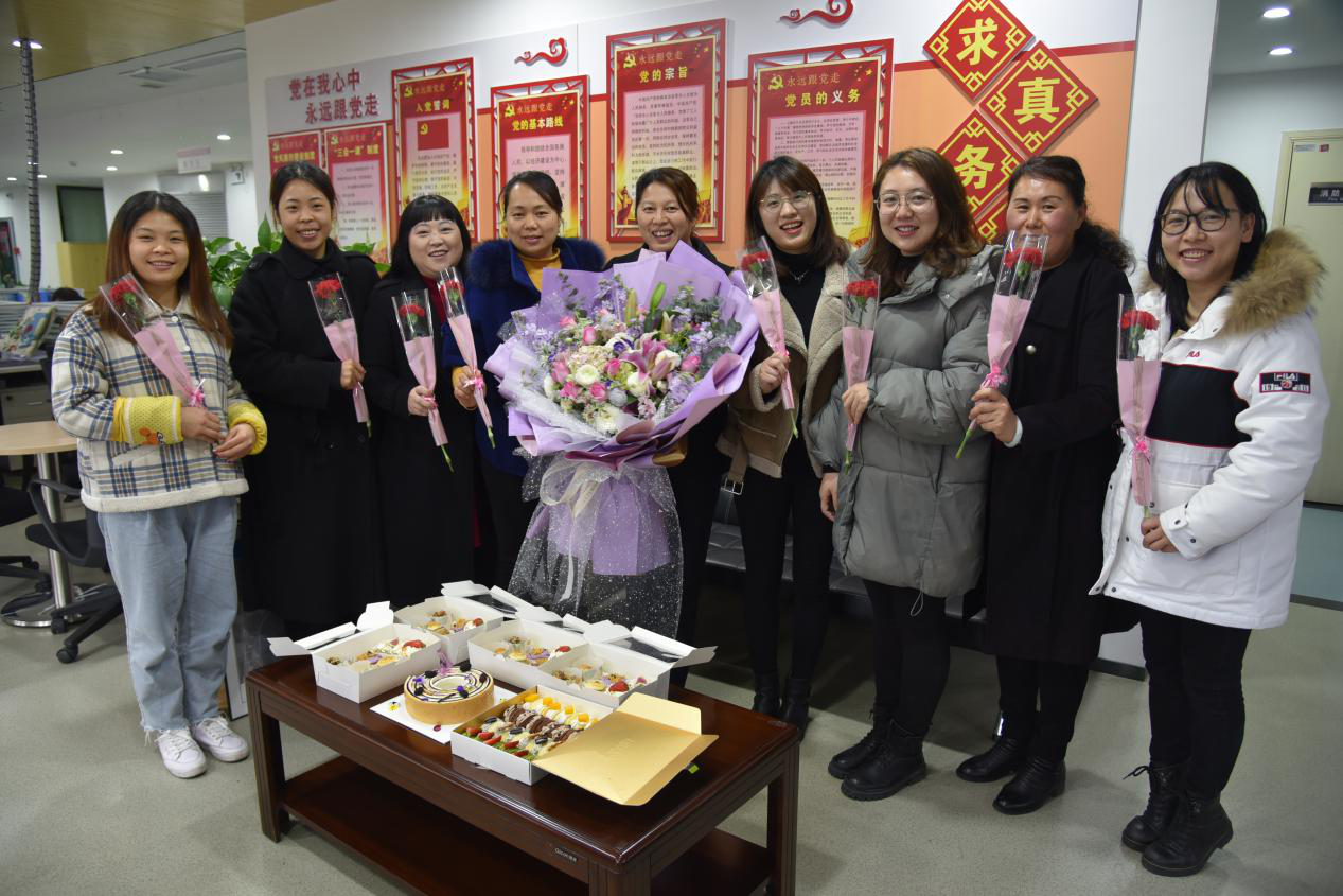 ��Ů�ڵ��������������ʲ�����ΪŮְ����֪��׼���������������ϸ��ĸ������Ůְ���ǵ�һ�º�����������������ҵŨ�ص��������ա����������������ʲ����� ��ӱ��.png